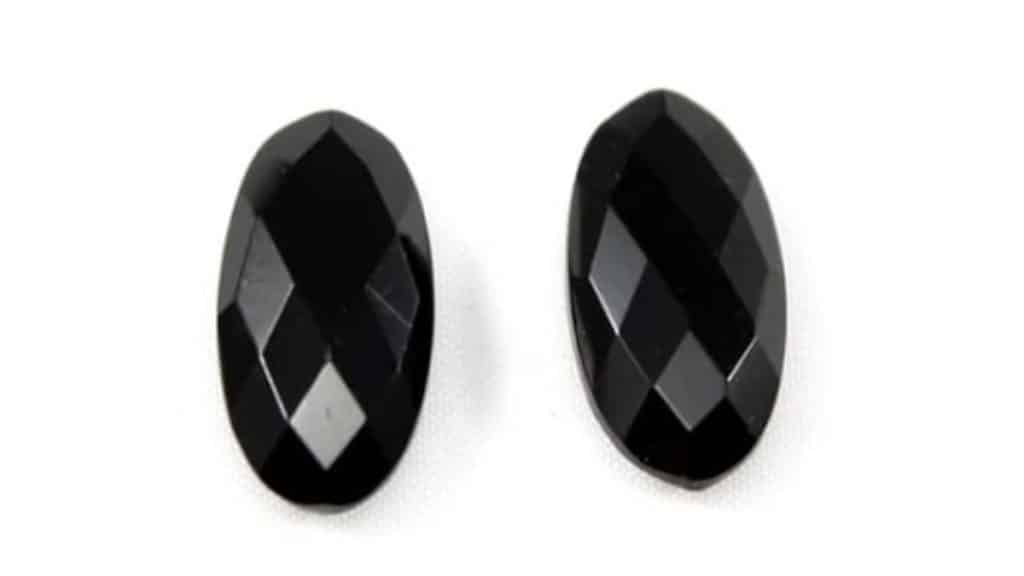 How to Wear Black Onyx