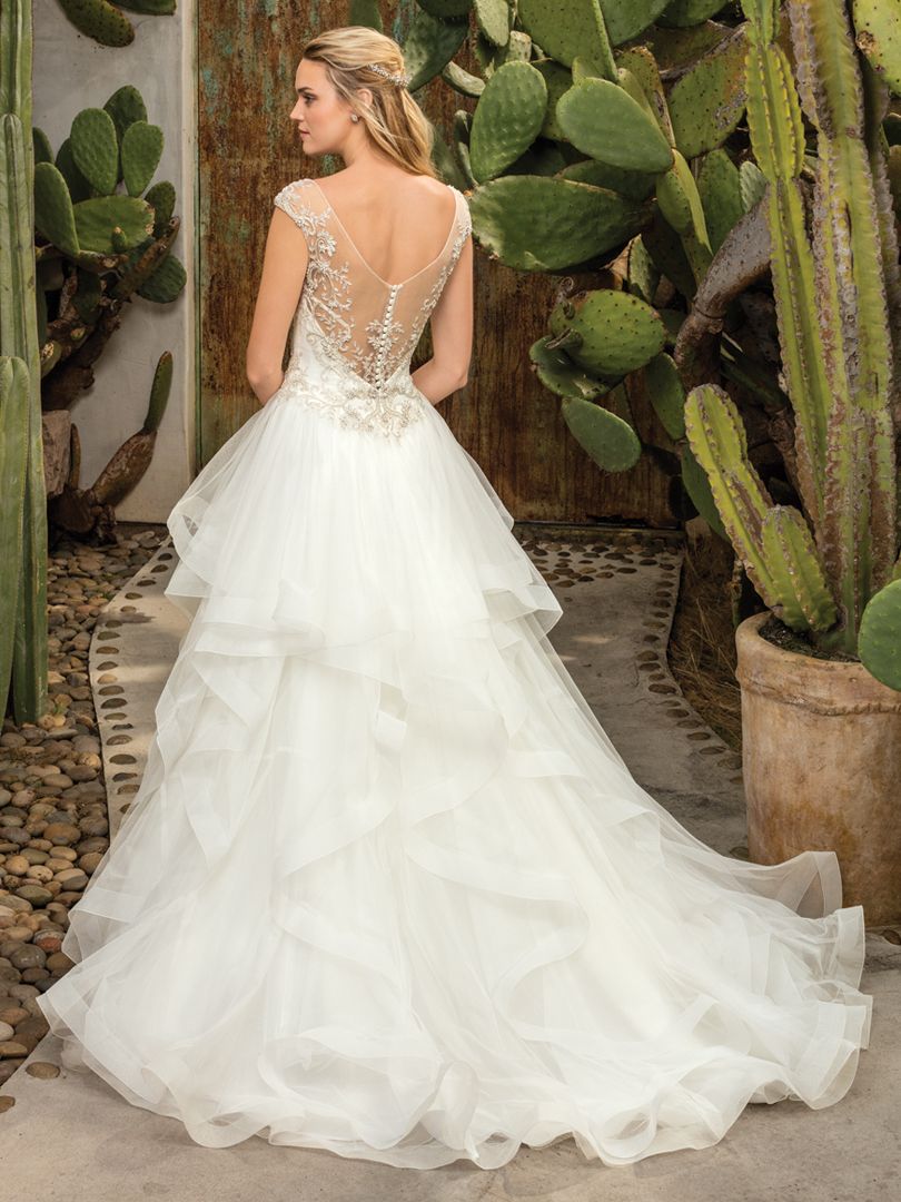 15 Best Wedding Dress for Pear Shape Body - GigWise