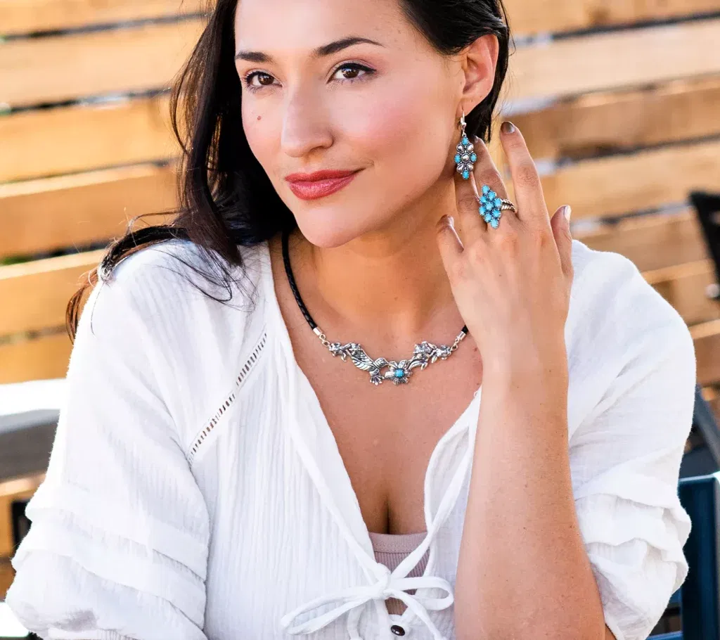 Features of Carolyn Pollack Jewelry