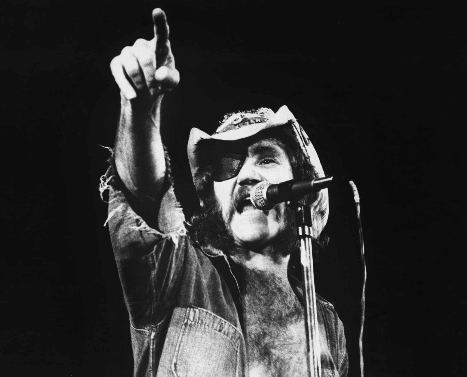 Ray Sawyer's Early Life and Career