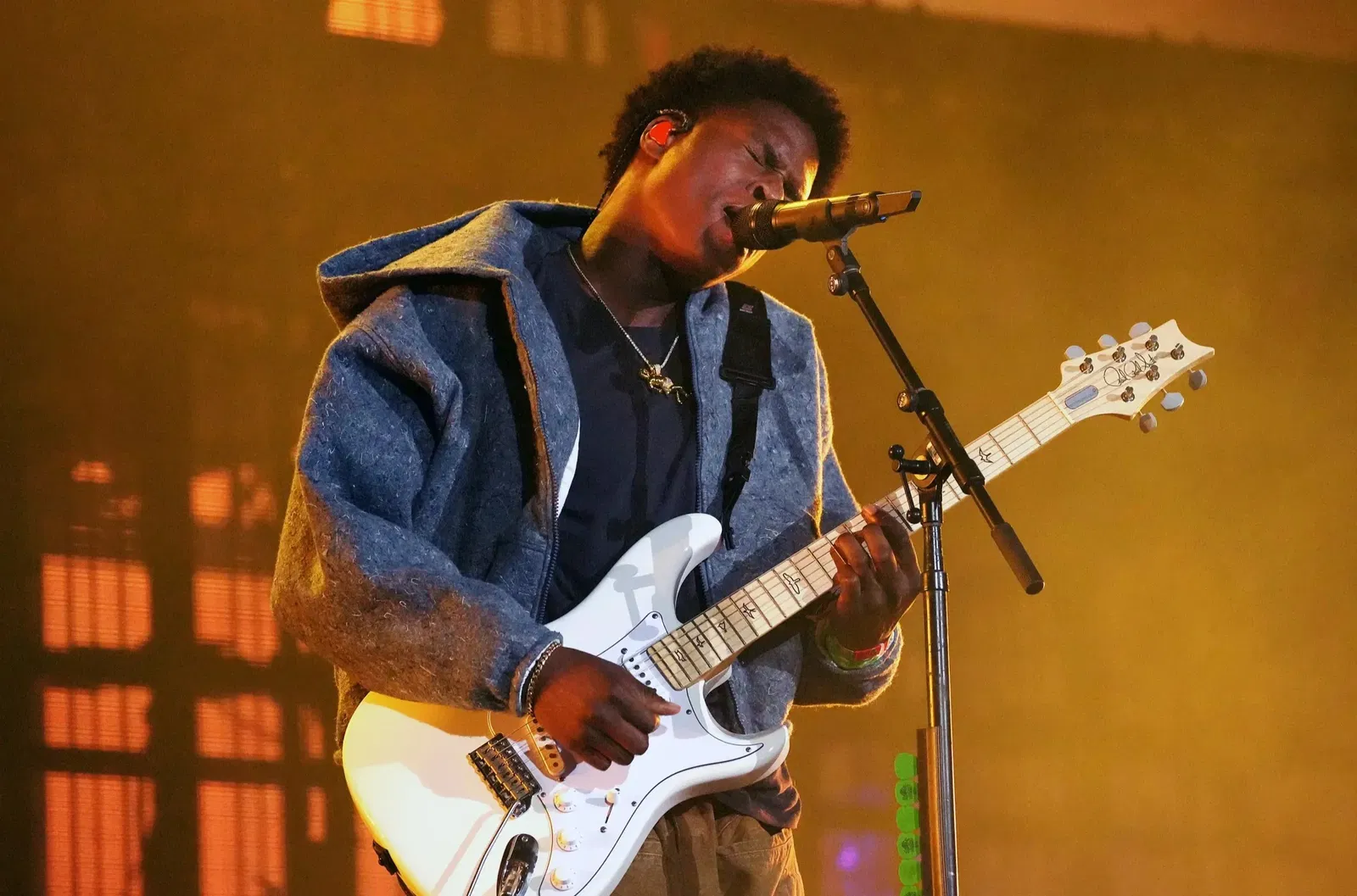 Daniel_Caesar