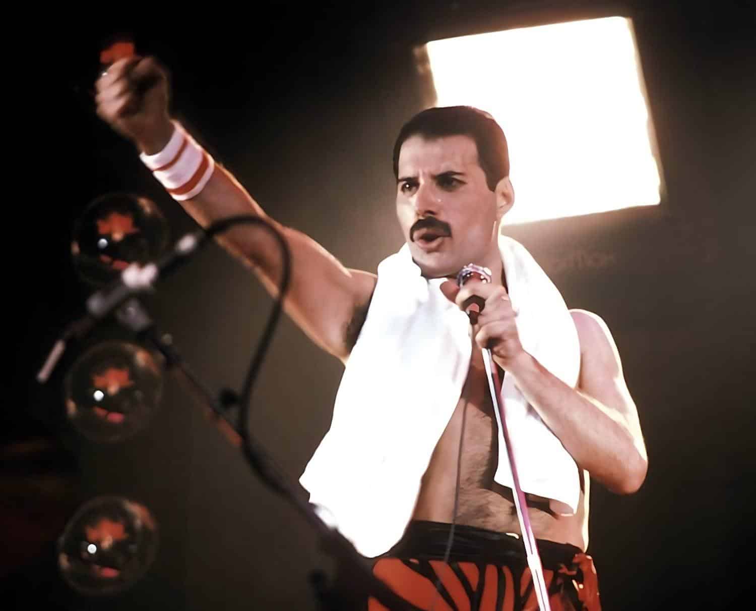 Freddie_Mercury_Queen