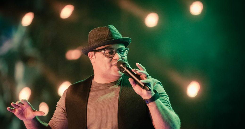 Israel_Houghton