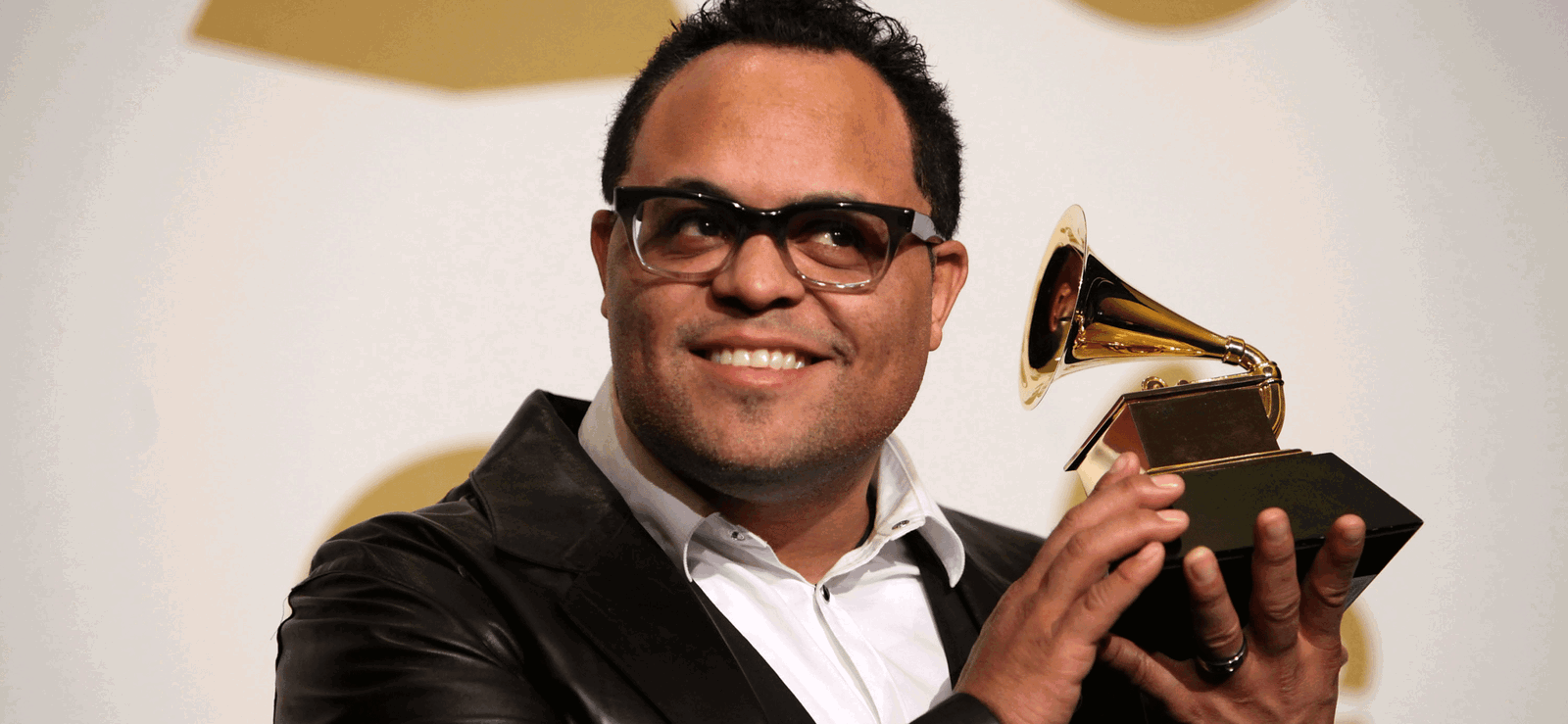 Israel_Houghton