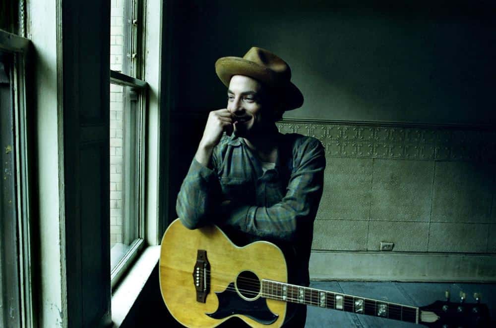 Jakob_Dylan_Lead_Vocals_Guitar