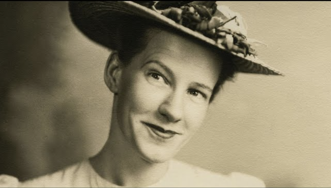 Sarah_Colley_Minnie_Pearl