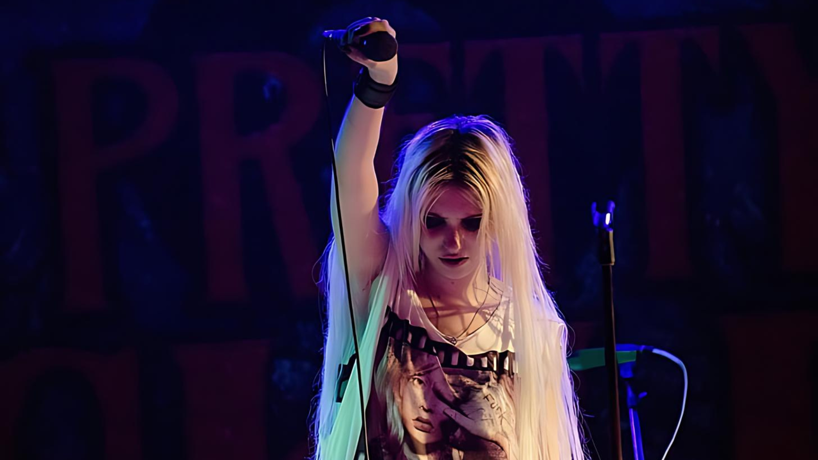 Taylor_Momsen_as_a_Female_Icon_in_Rock