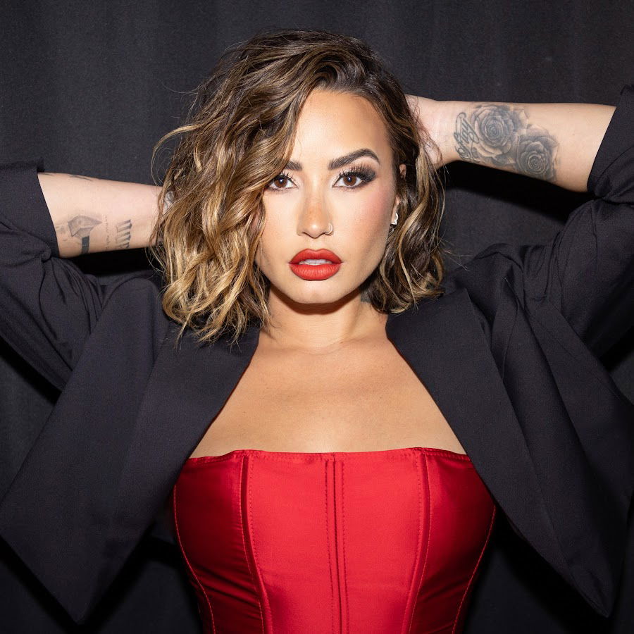 Demi Lovato's Light Fantasy: Where Comfort Meets Style