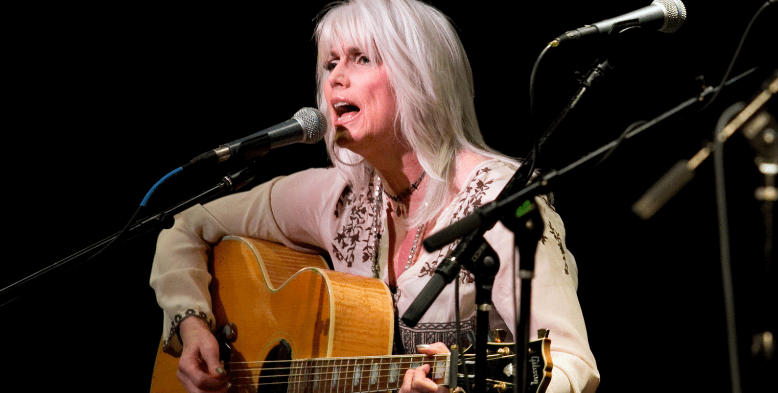 Emmylou_Harris