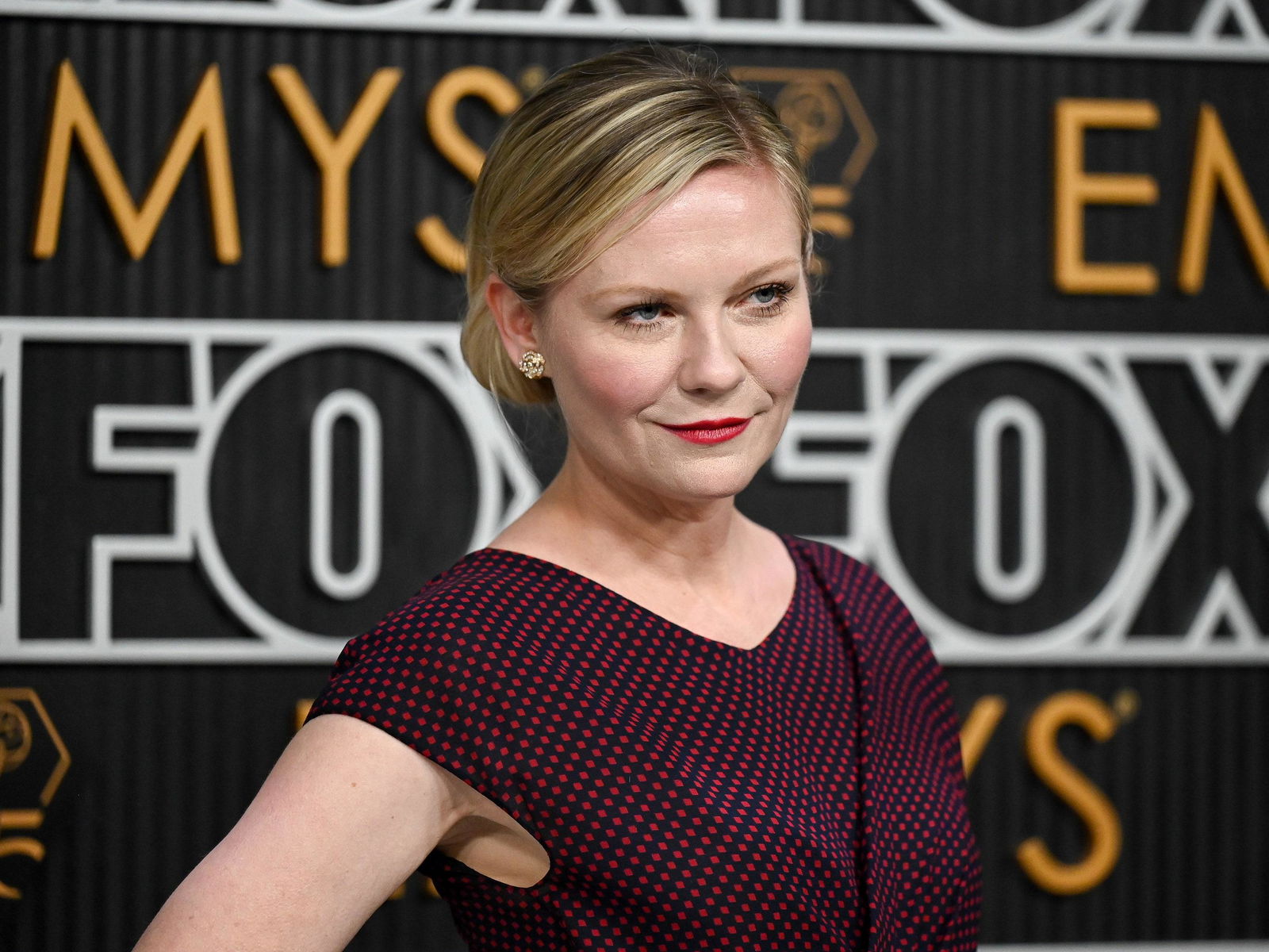 Kirsten_Dunsts_Diversified_Investments