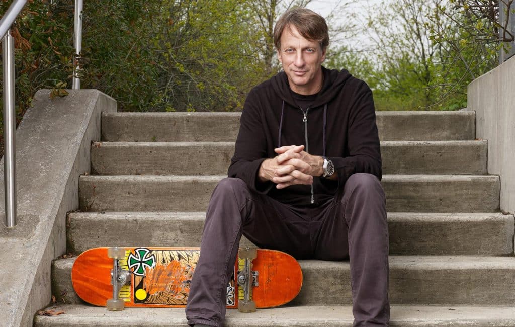 how tall is tony hawk