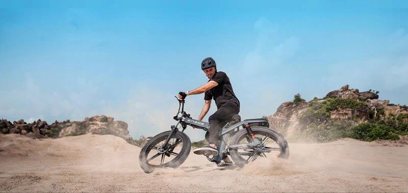 Electric Bikes versus Regular Bikes: Picking the Right Option with Engwe