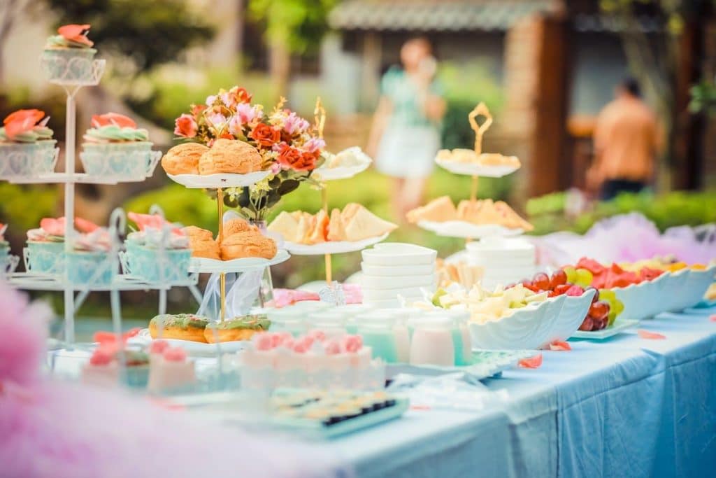 How To Plan A Wedding Buffet Everyone Will Enjoy