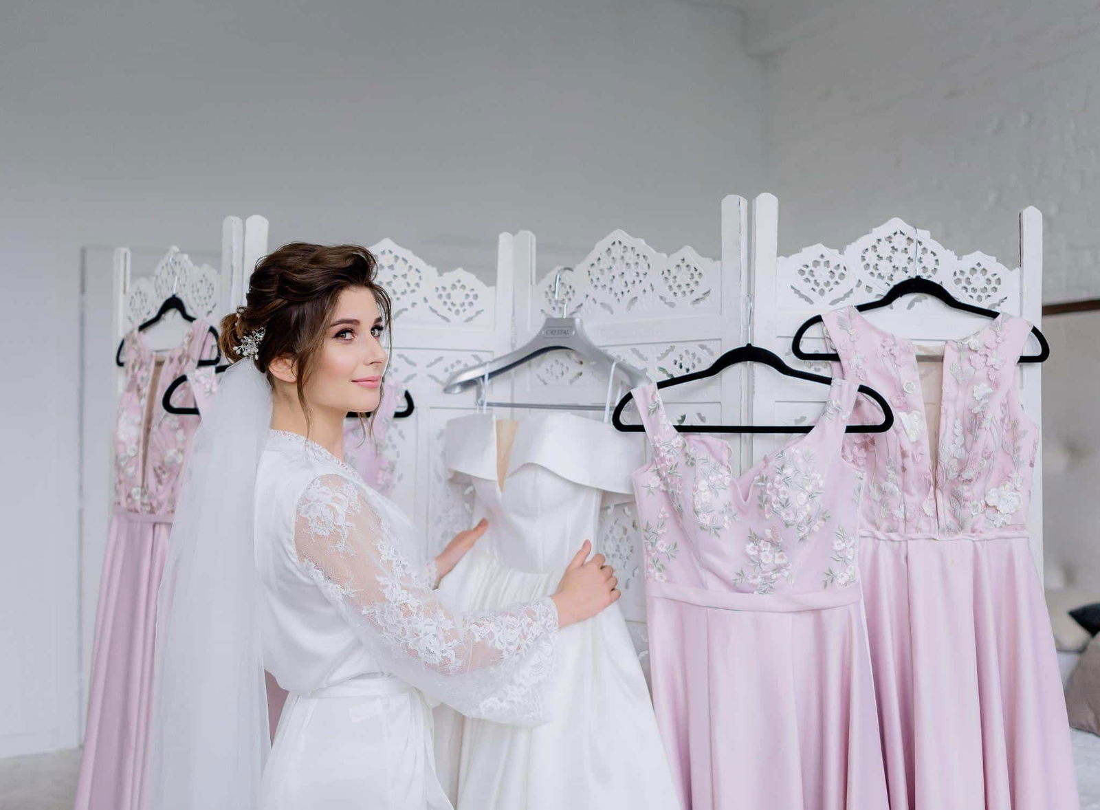 How to Dress Like a Celebrity for a Wedding in 2025: Stylish Tips and Trends
