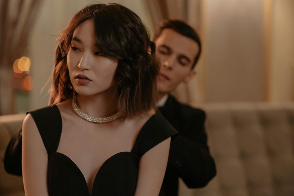 What’s Up With Celebrity Jewelry This Season? The 6 Trends Everyone’s Copying