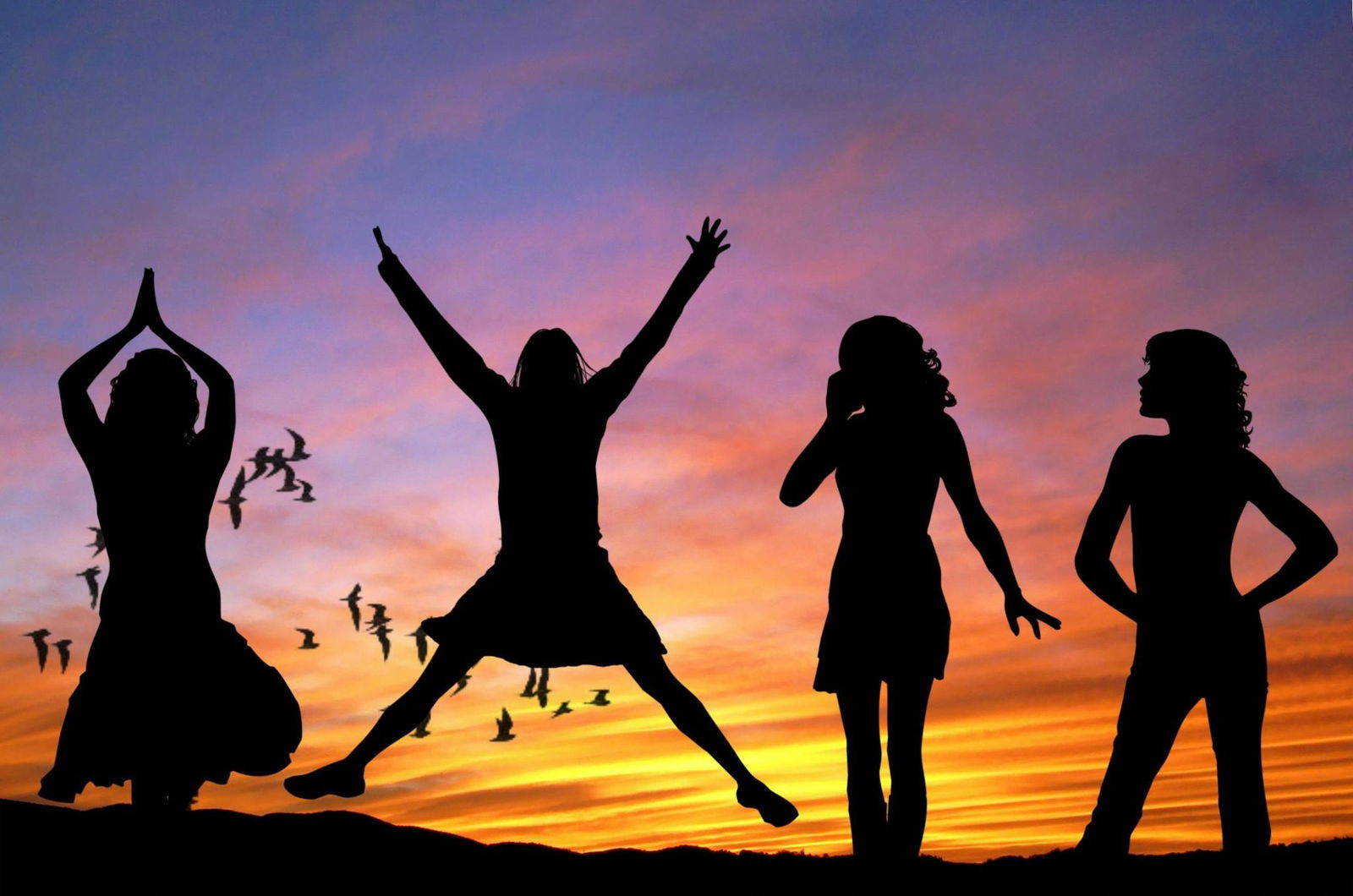 The Secret Life of Sunday Nights: What Women Actually Do to Reset (Or Don’t)