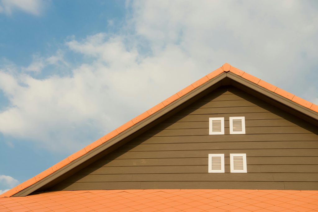 Transforming Roofs with Plastic: A Modern Building Solution