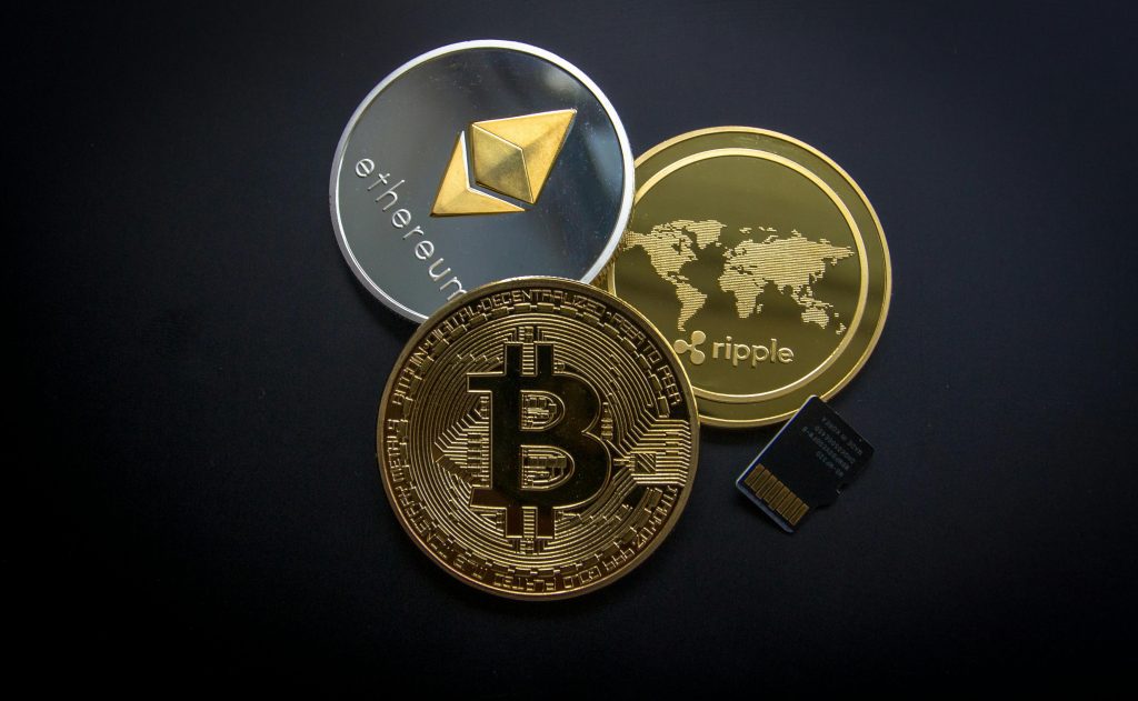 Are Decentralized Finances the Best Way to Store Your Money?