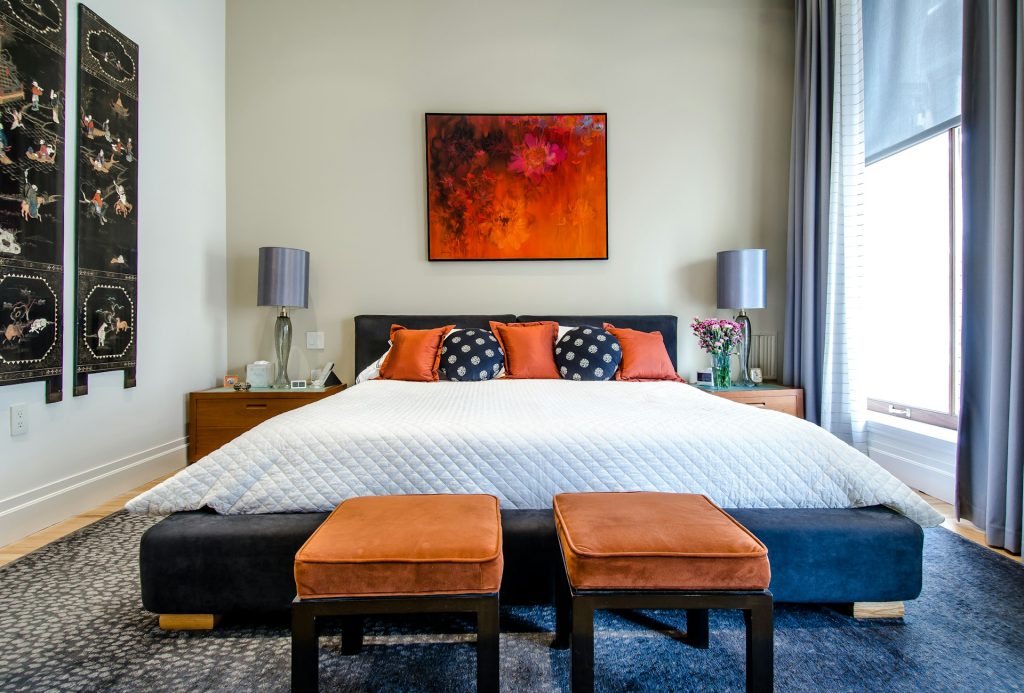 How to Style Your Bedroom with a Luxury Comforter Set: Tips and Ideas