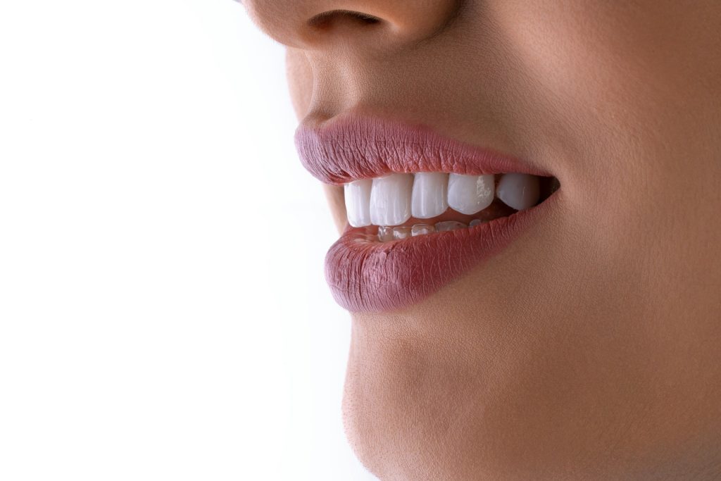 5 Tooth-Pain Hacks That Won’t Replace a Trip to Your Emergency Dentist