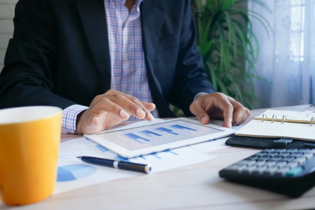 Setting Financial Goals and How Credit Management Can Help